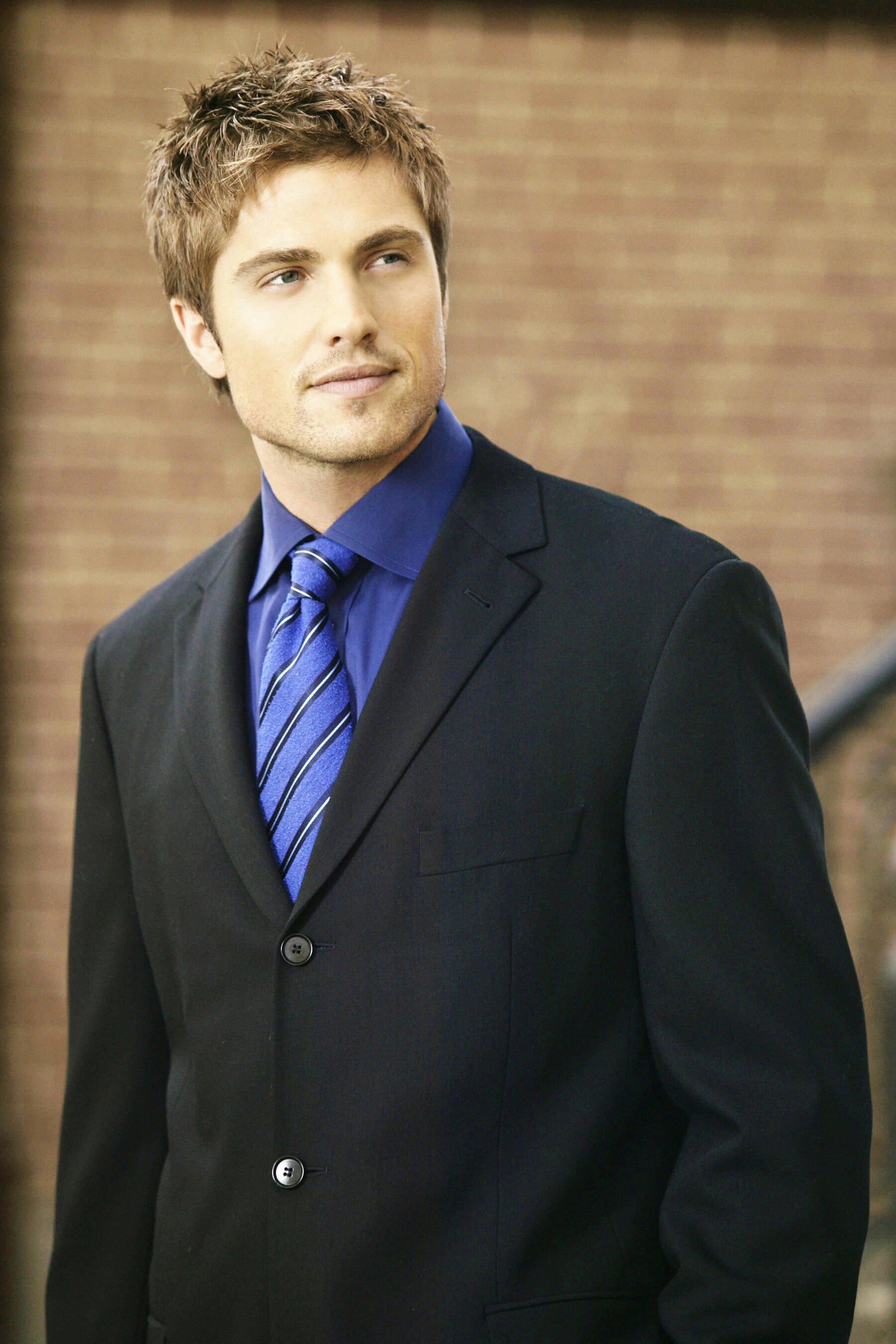 Bekannt aus „The Rookie“ als Tim Bradford: So sah Eric Winter vor 24 ...