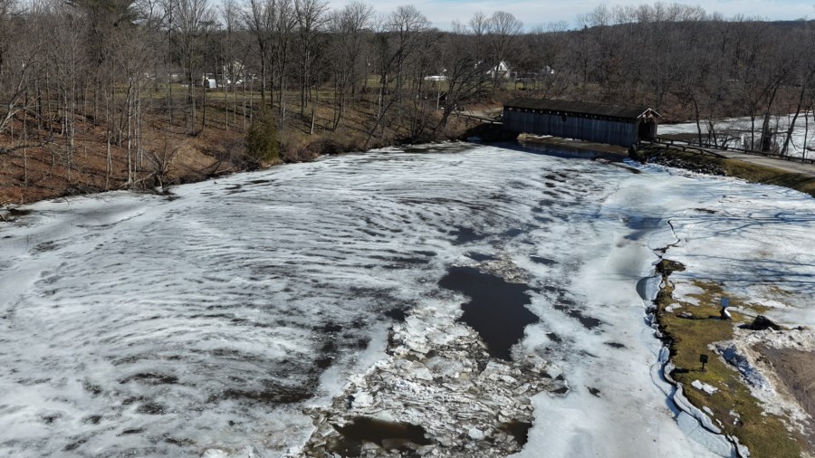 Wintry weather returns to West Michigan this weekend