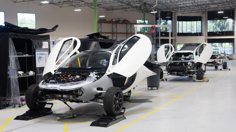 Advancing federal motorcycle bill may ban Polaris Slingshot and Morgan ...