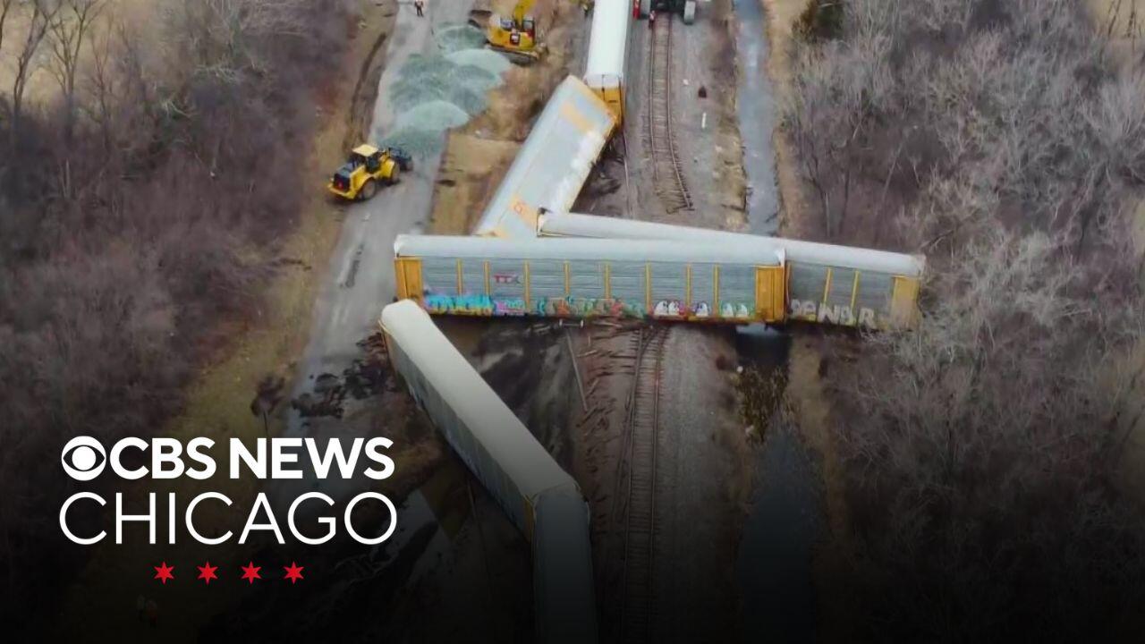CSX freight train derailment causes disruptions in Chicago