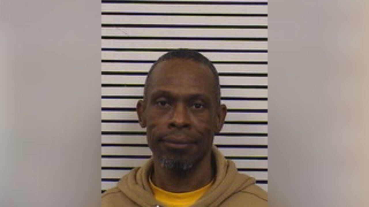West Alabama teachers, police officer charged in child porn ...