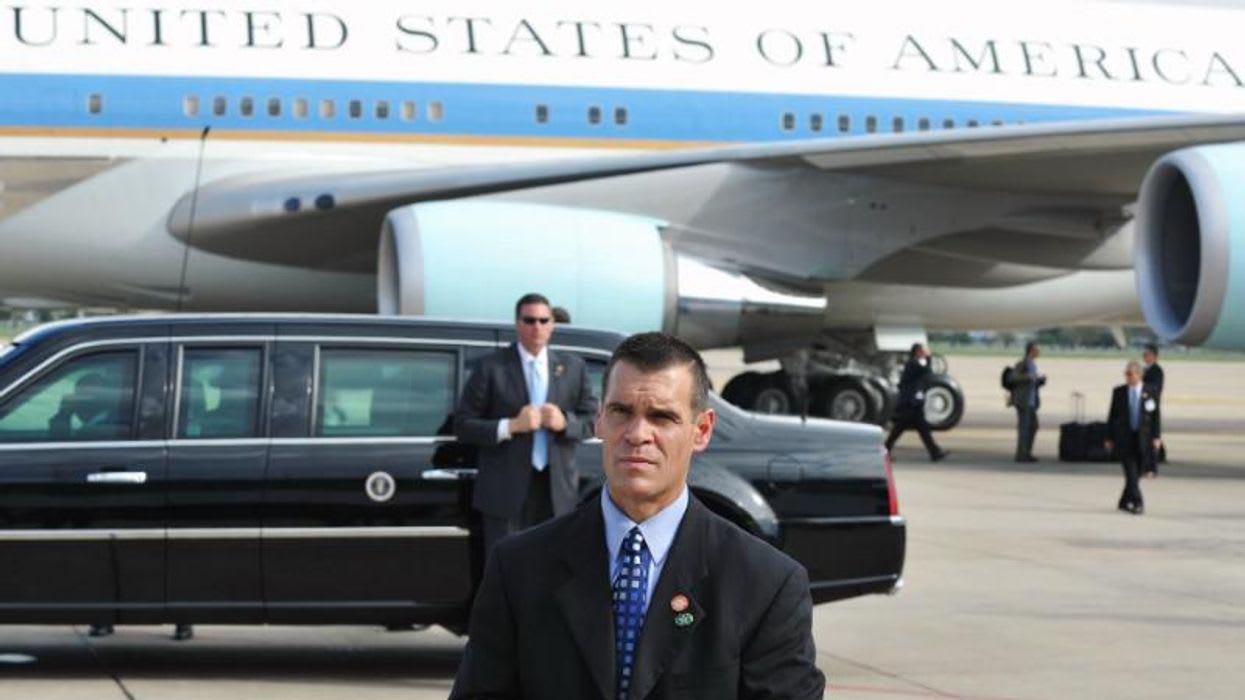 Secret Service’s odd new suit policy raises eyebrows