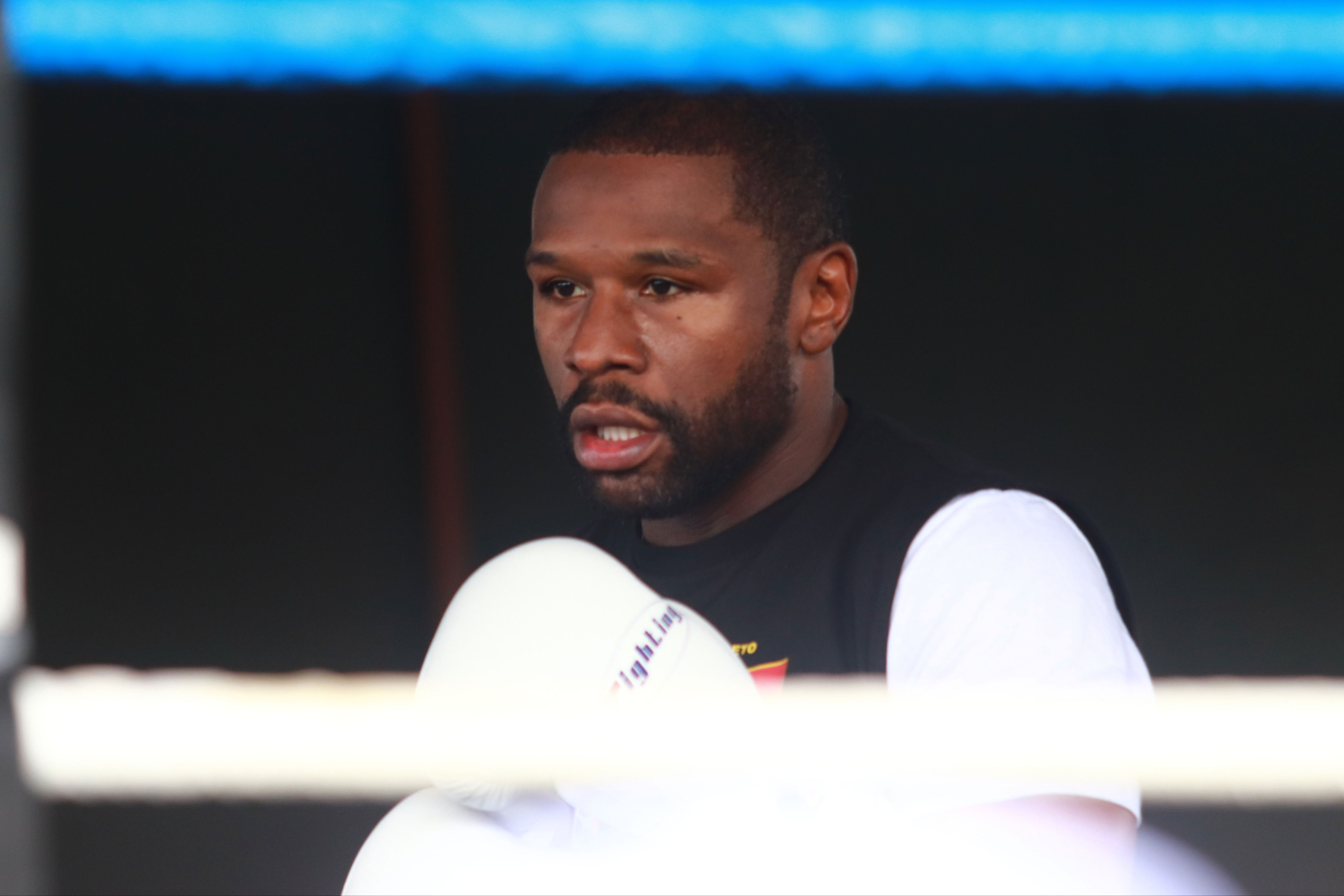 Floyd Mayweather Jr. unretiring from professional boxing after Mike ...