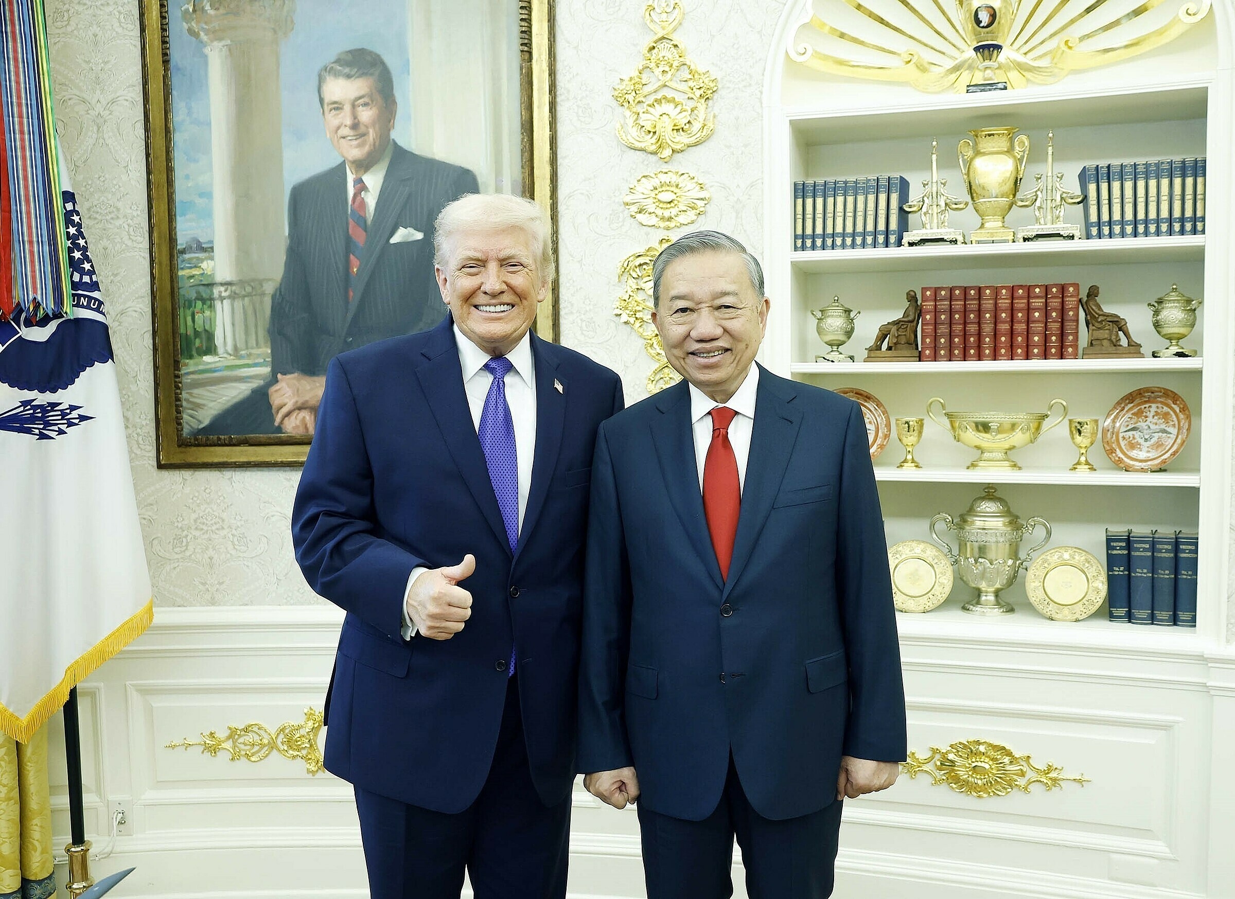 Tổng Bí thư Tô Lâm gặp Tổng thống Donald Trump