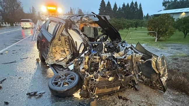 Driver escapes with minor injuries after crash with big rig in Orland