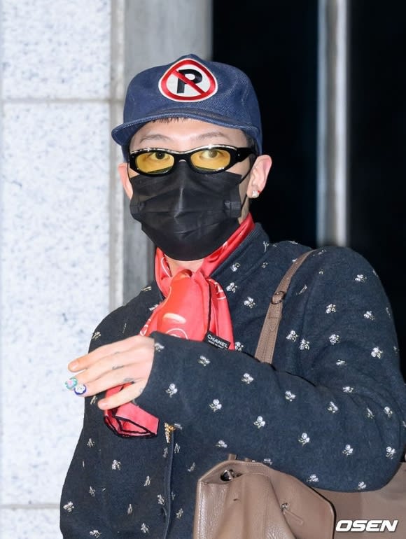 PHOTO】G-DRAGON、ファンミーティングのためタイへ出国…個性あふれる