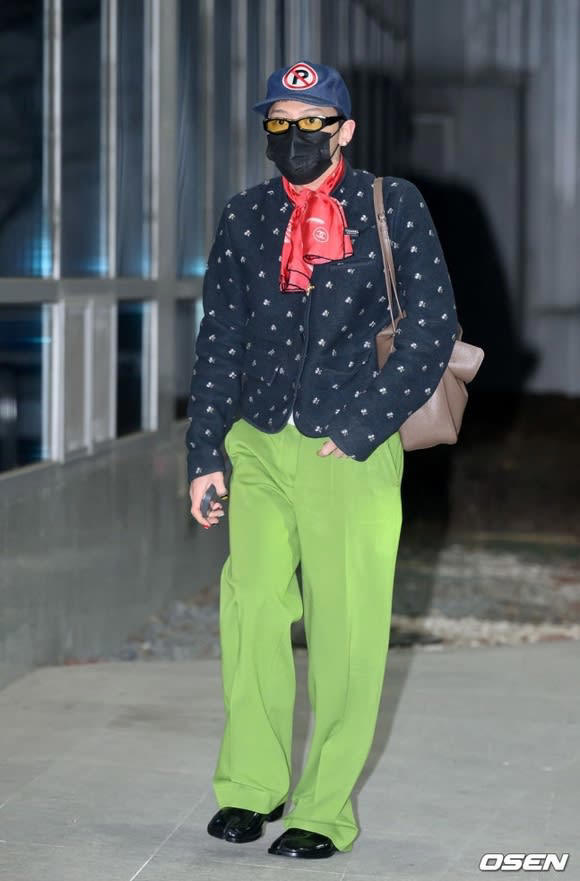 PHOTO】G-DRAGON、ファンミーティングのためタイへ出国…個性あふれる