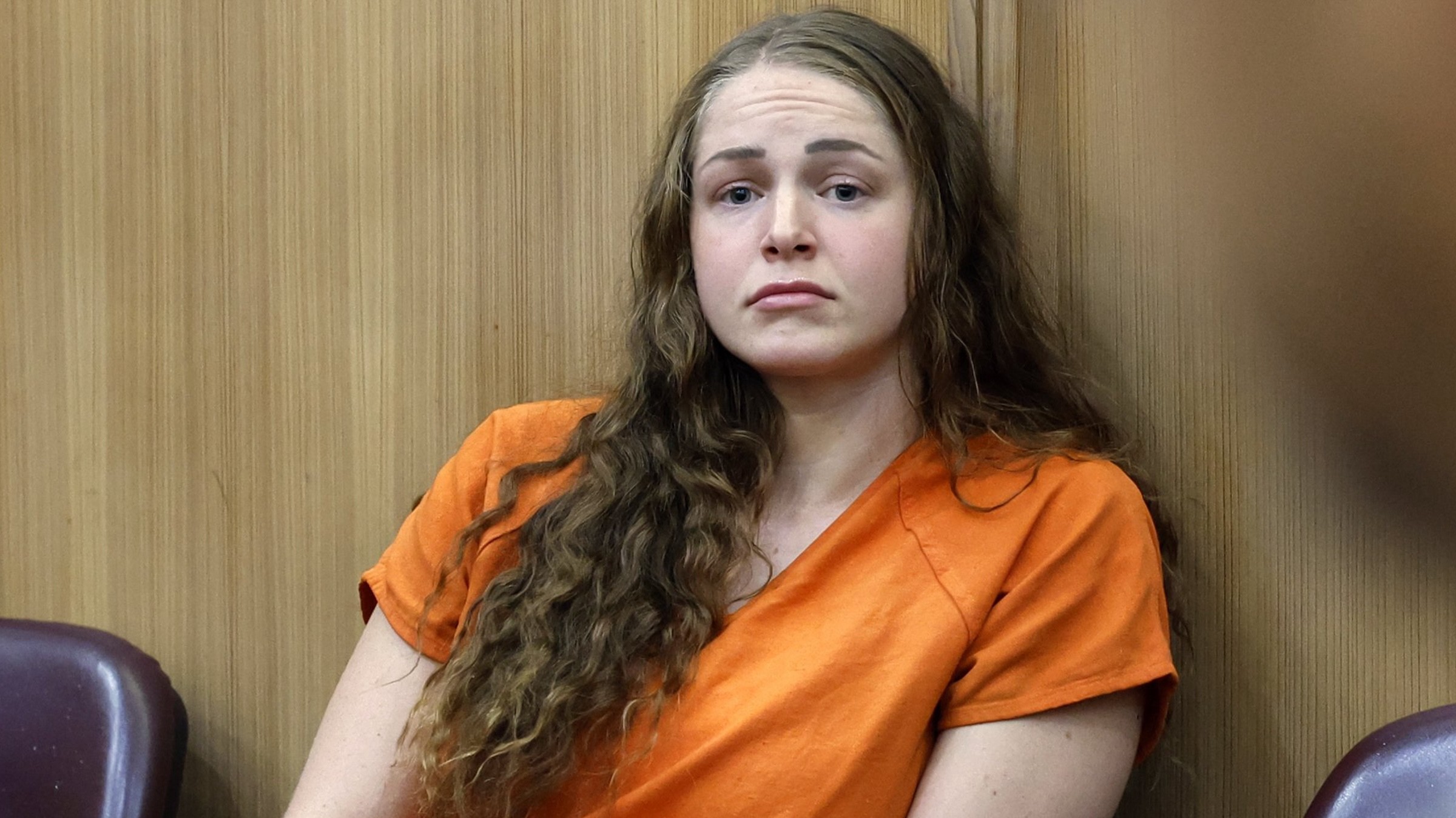 Miami OnlyFans model accused of stabbing boyfriend blows kisses in court