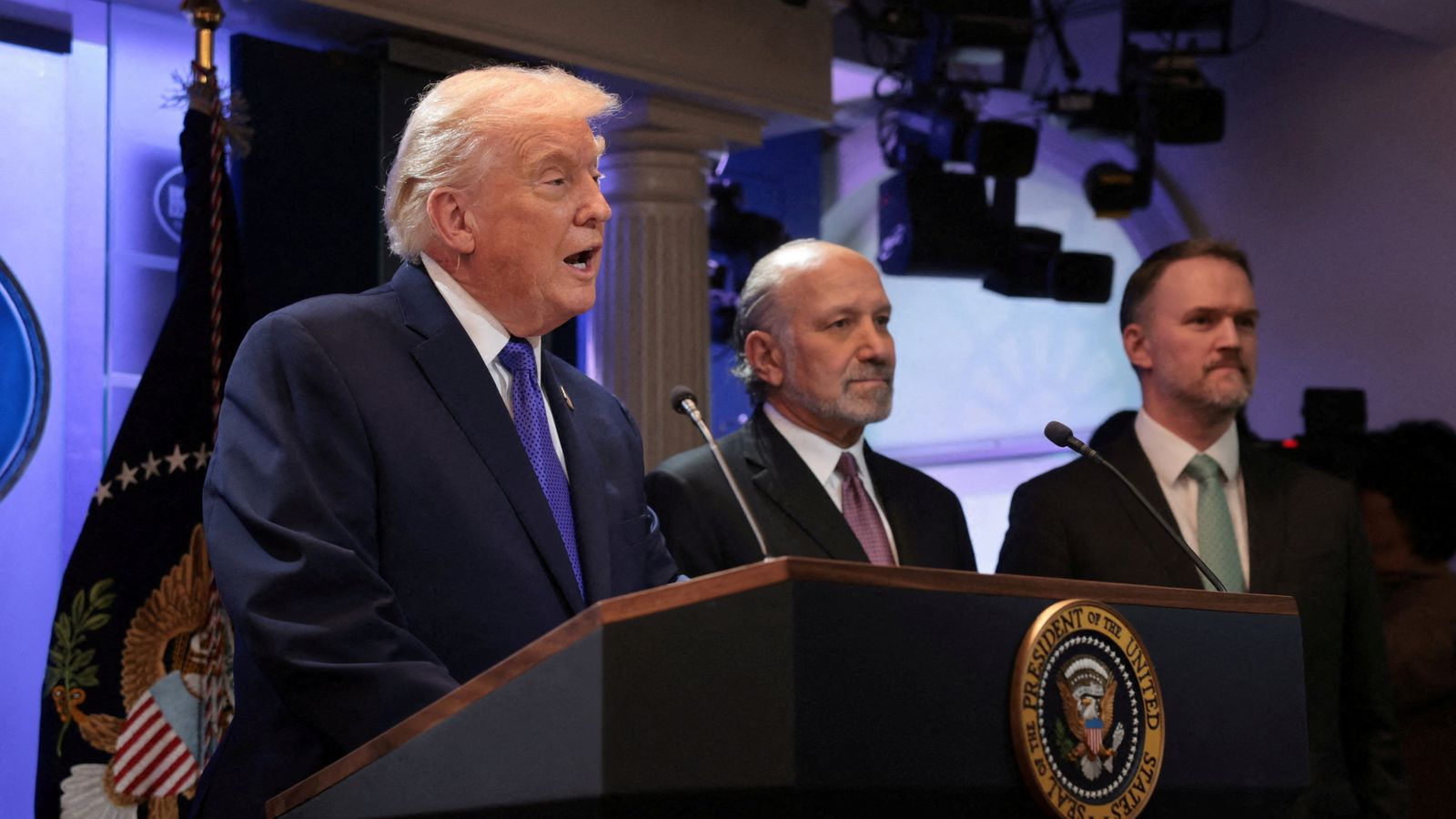 Trump announces global tariff after Supreme Court rebuke