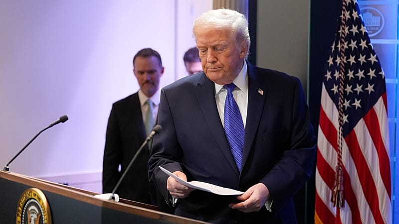 Trump announces new 10% 'global' tariffs after Supreme Court decision
