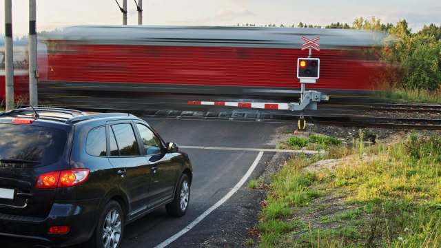 Dashcam footage captures startling moment driver decides to speed past ...