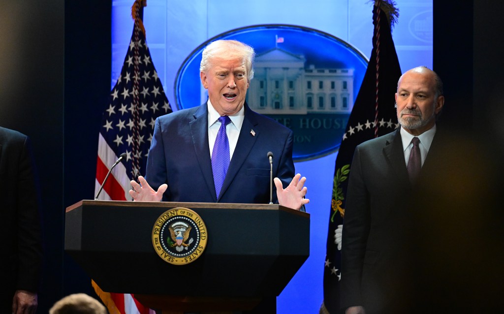 Trump to sign order for new 10 percent global tariffs after Supreme ...