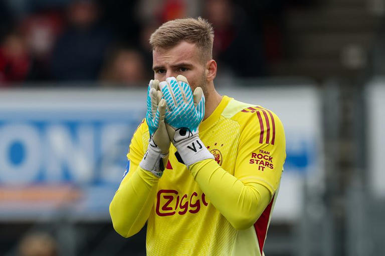 La estrella del Liverpool sufre una lesión que le pone fin a la temporada y el club cedido emite un comunicado oficial