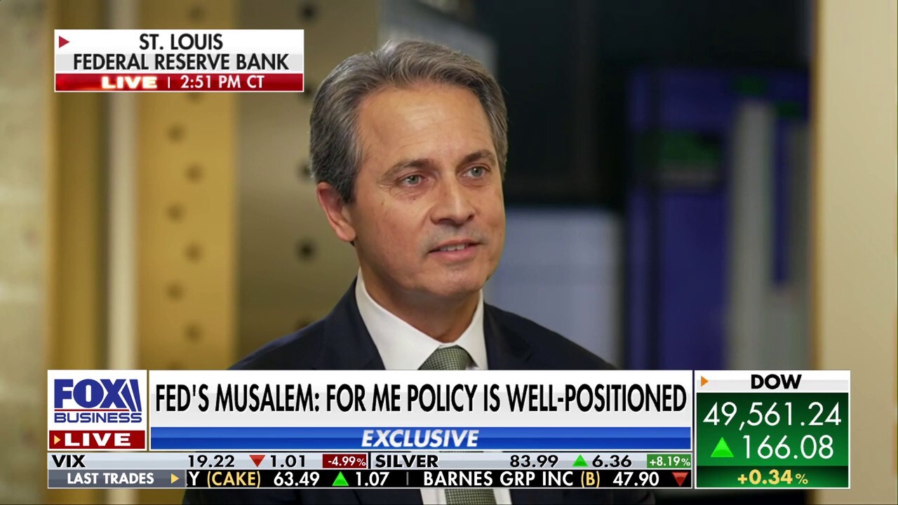 St. Louis Fed president says policy is 'well positioned' amid rate cut ...