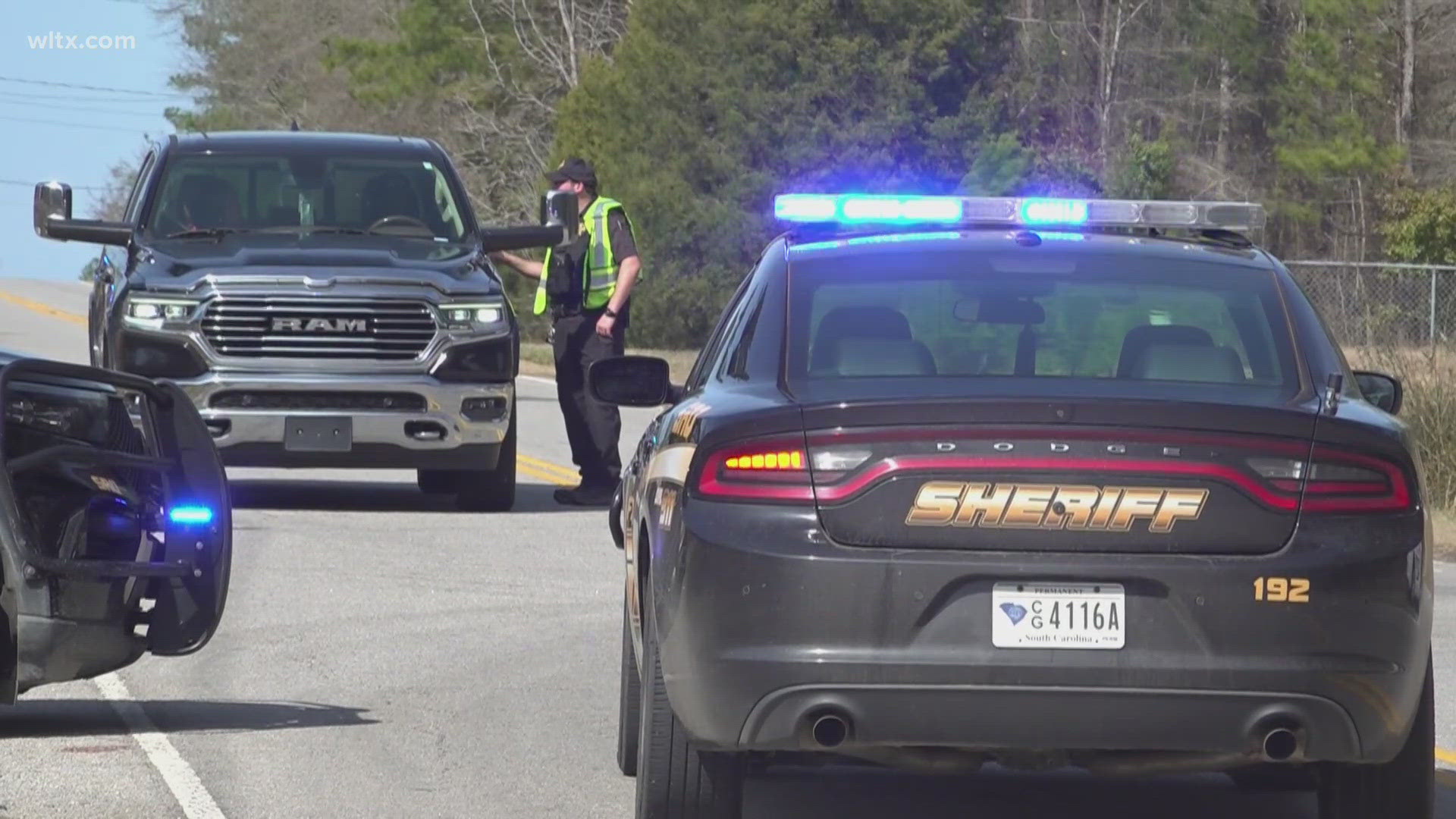 Deadly crash shuts down US-21 at Fairfield-Richland County line