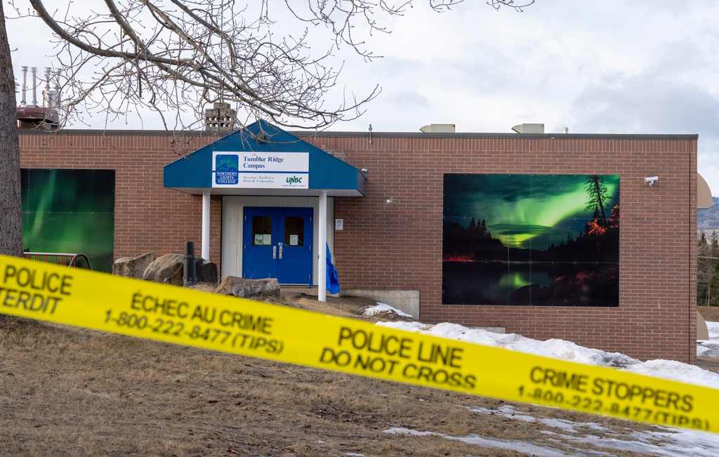 ChatGPT-maker OpenAI considered alerting Canadian police about school shooting suspect months ago<br><br>