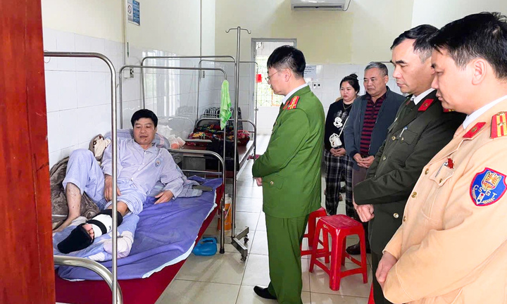 Chống đối đo nồng độ cồn, tài xế kéo lê CSGT rồi tăng ga bỏ chạy