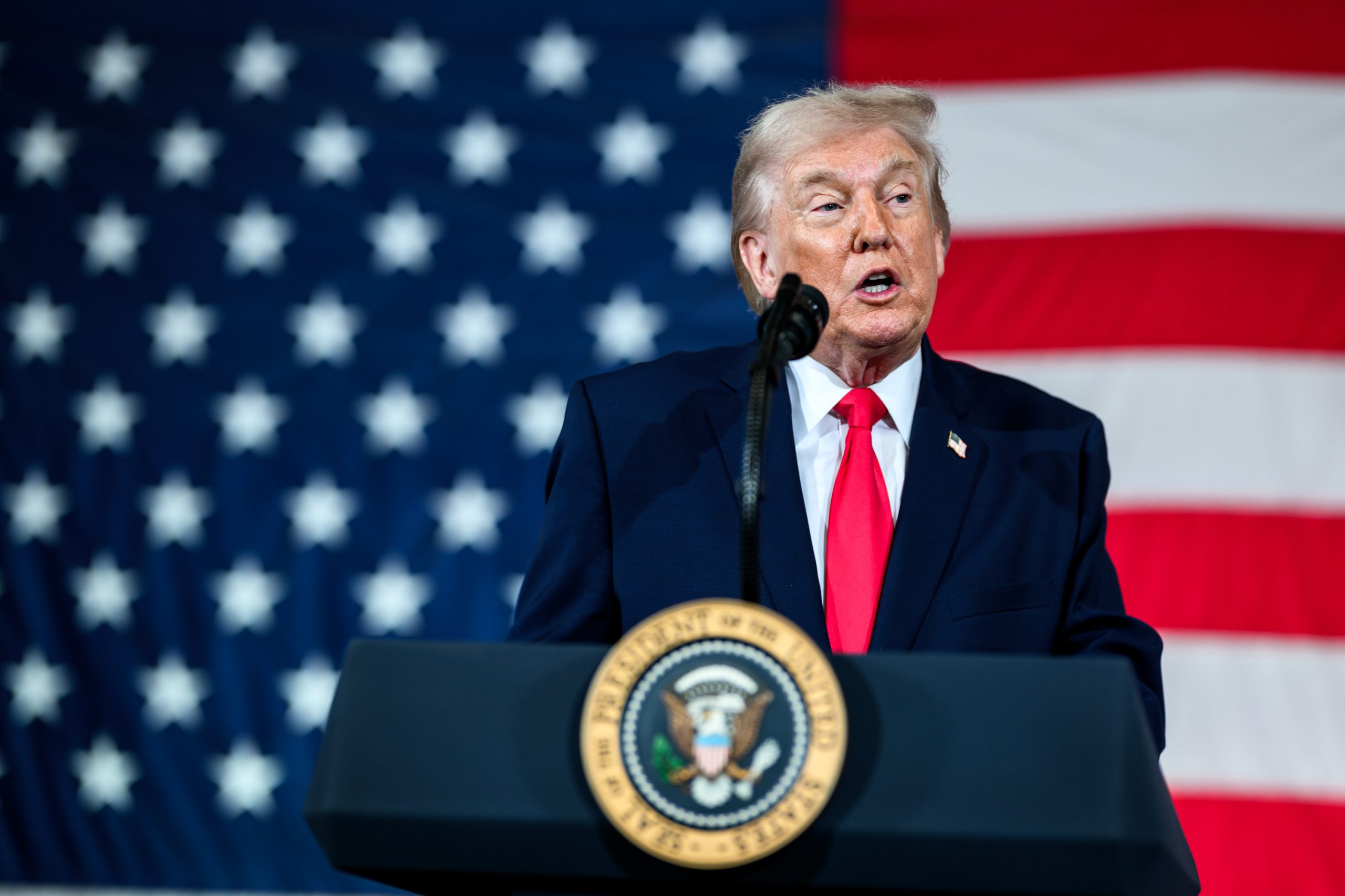 L'Administration Trump Demande à la Cour Suprême de Limiter le Vote Par Correspondance