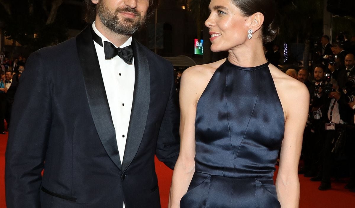 Charlotte Casiraghi : son ex Dimitri Rassam partage un message, « Je te ...