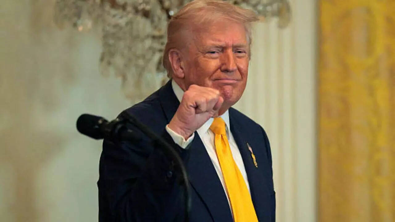 Classified information: Trump rebukes Obama over alien remarks, orders ...