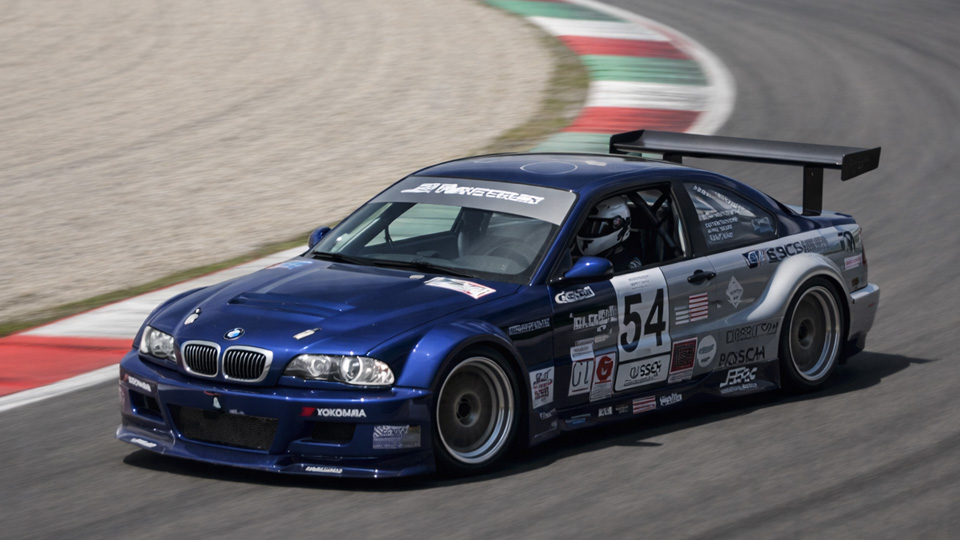 BMW M3 GTR V8 pure race car noise!