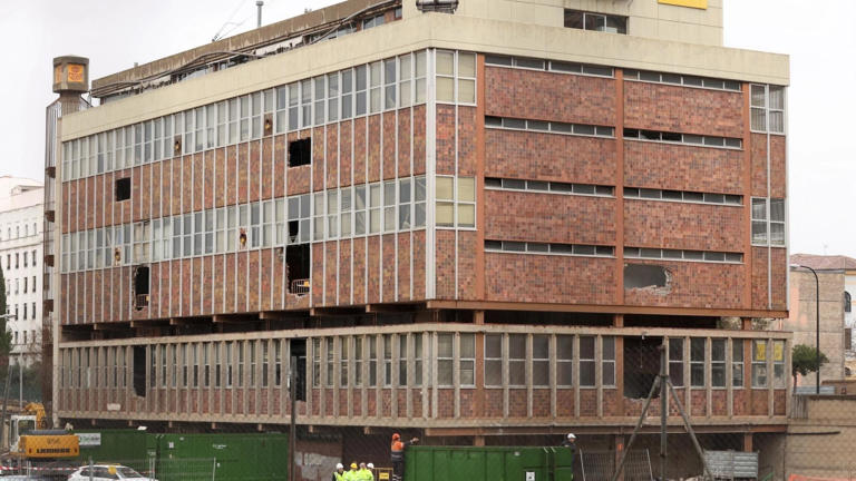 La Universidad de Zaragoza pide que se conserve el edificio de Correos