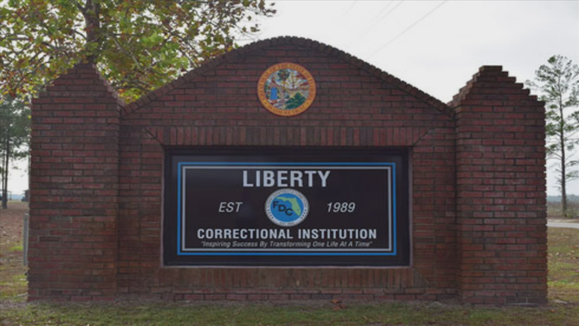 Florida inmates face murder, racketeering charges in gang case