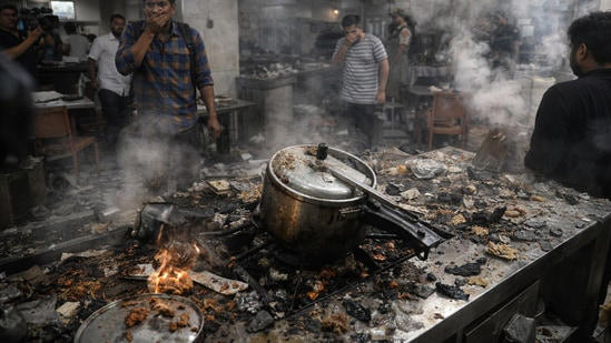 Pressure cooker explodes in Hyderabad's LB Nagar hotel, 4 injured
