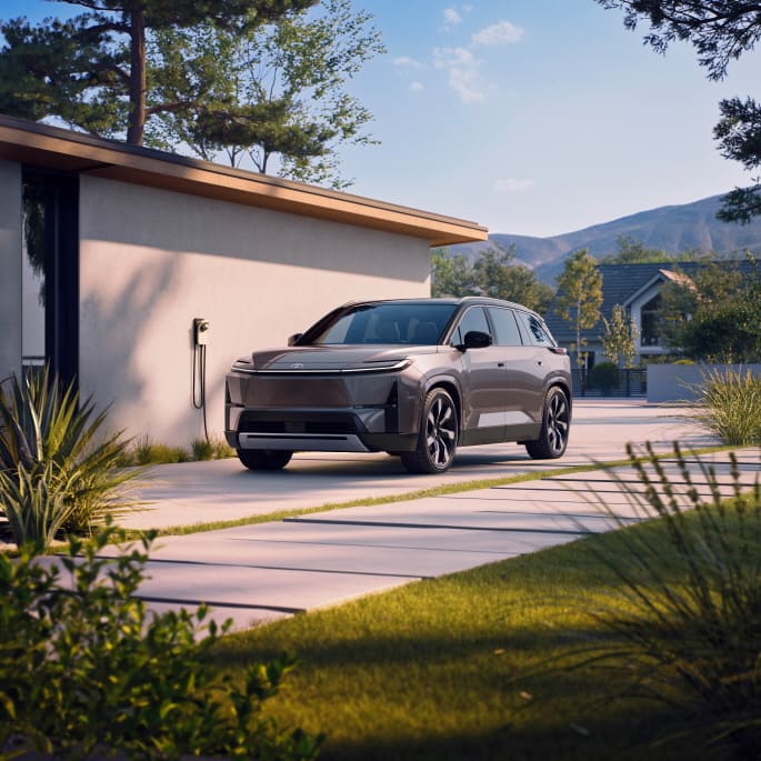 Goodbye gas generator—Toyota’s Highlander EV turns 95.8 kWh into ...