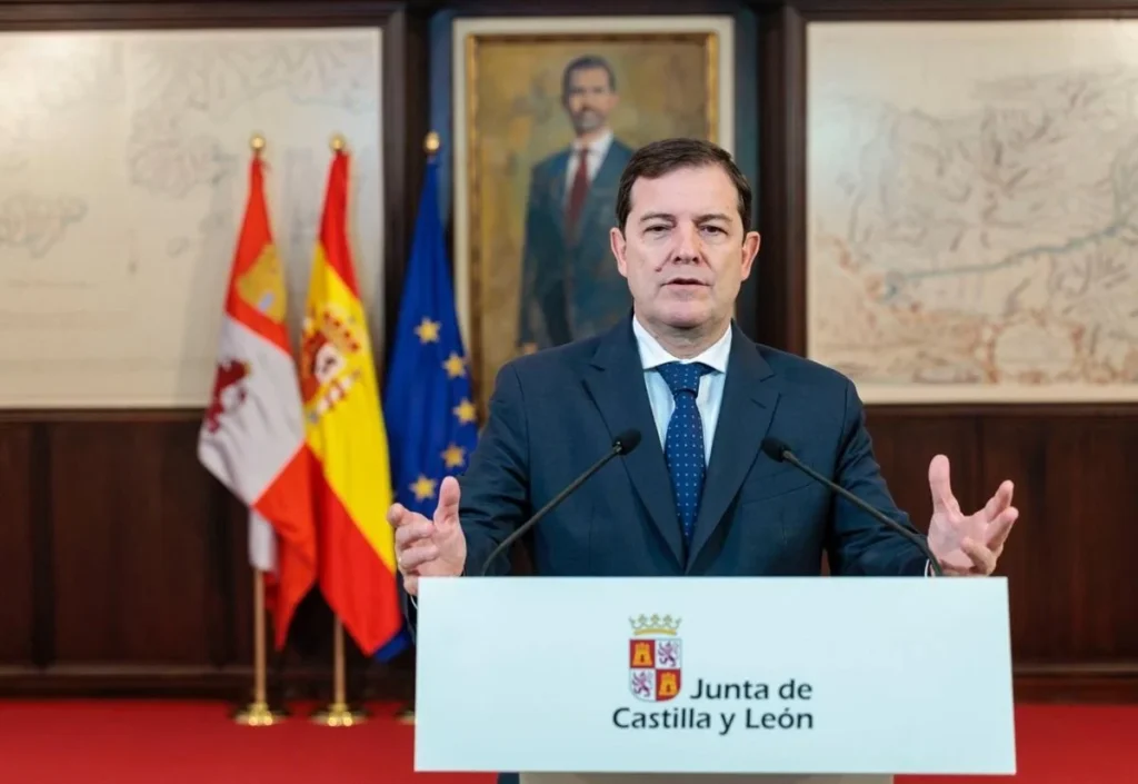 El PP y Vox llegan a un acuerdo para gobernar Castilla y León mientras ...