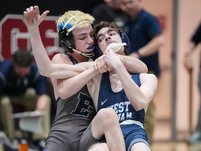 Enka holds slim lead over Seaforth in 5A boys wrestling championship