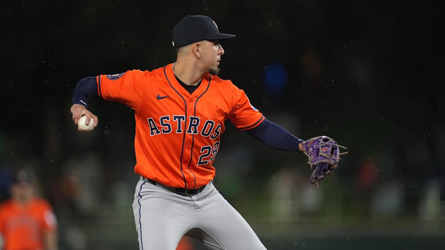 Cardinals are reportedly signing a veteran Gold Glover to complete ...
