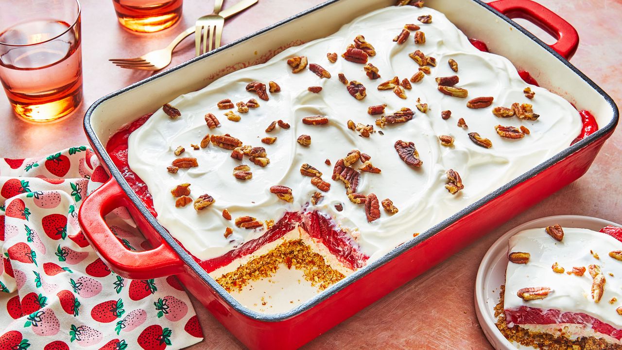Strawberry-Pretzel Jello Salad