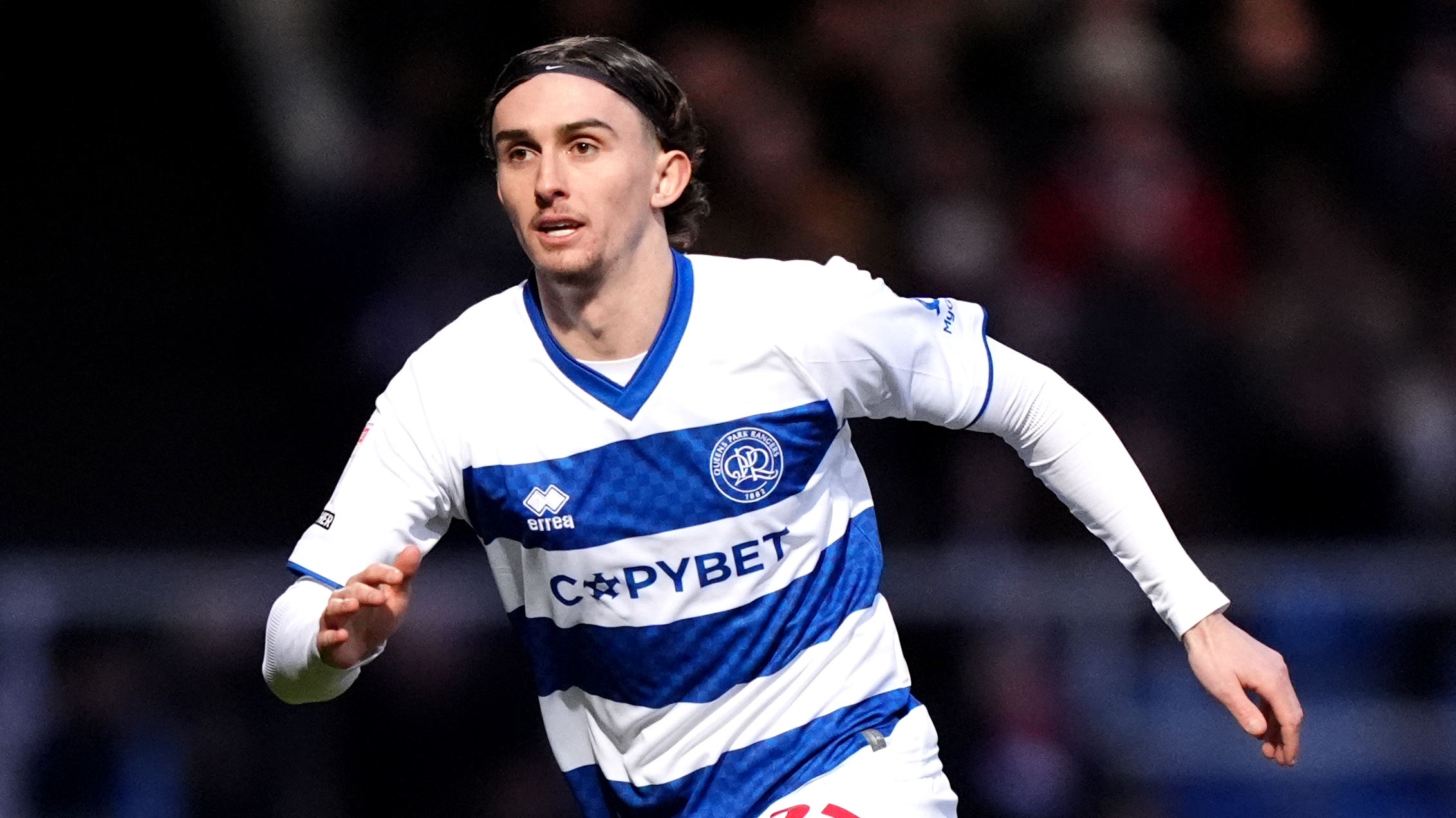 QPR keep play-off hopes alive with victory at Hull