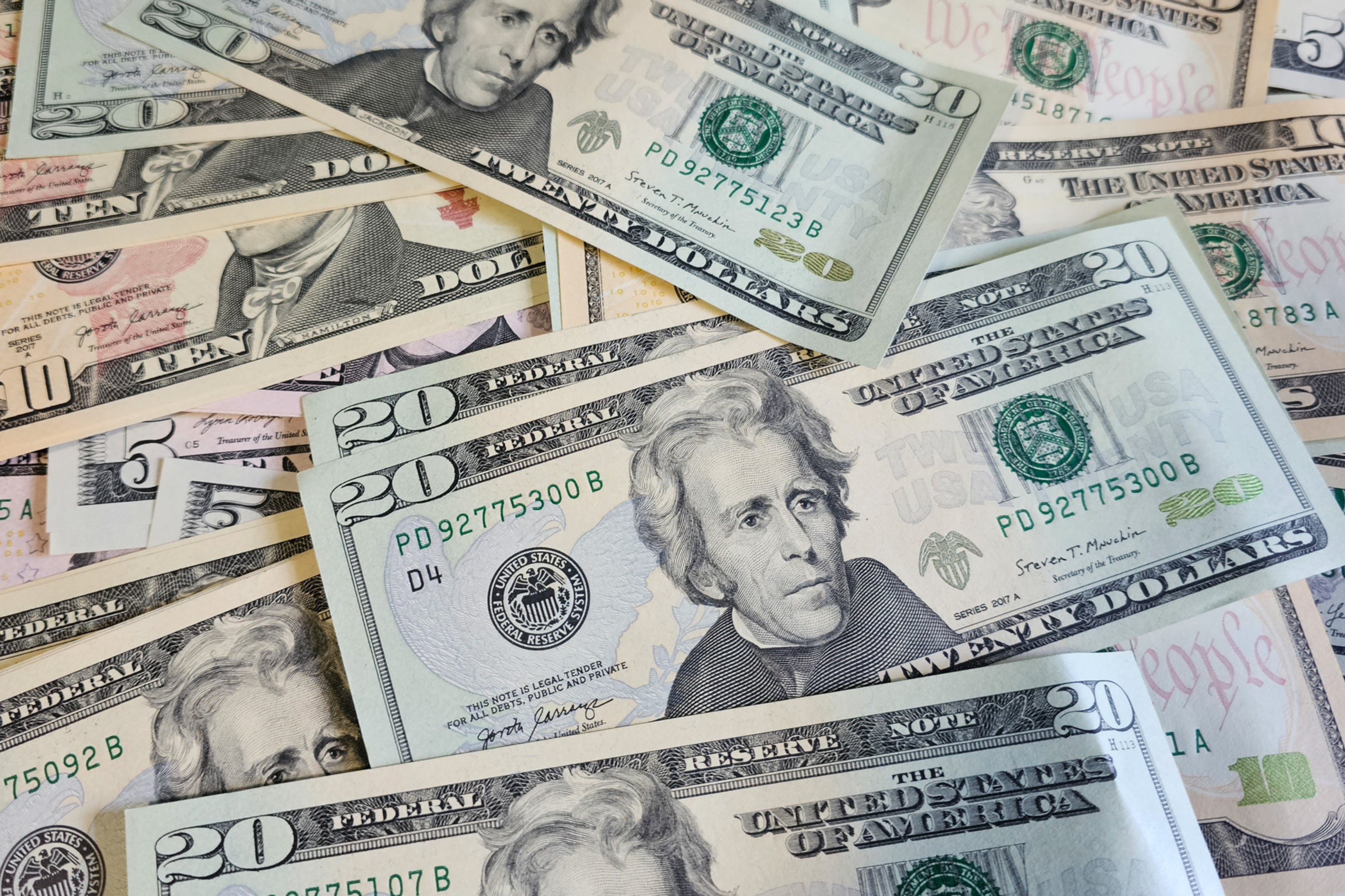 IRS issues advice on bonus tax break for thousands<br><br>