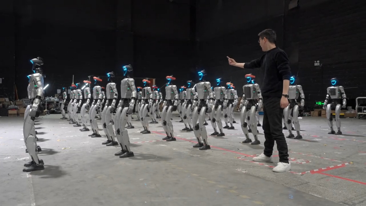 Unitree robots perform flips and somersaults in Zhejiang, China