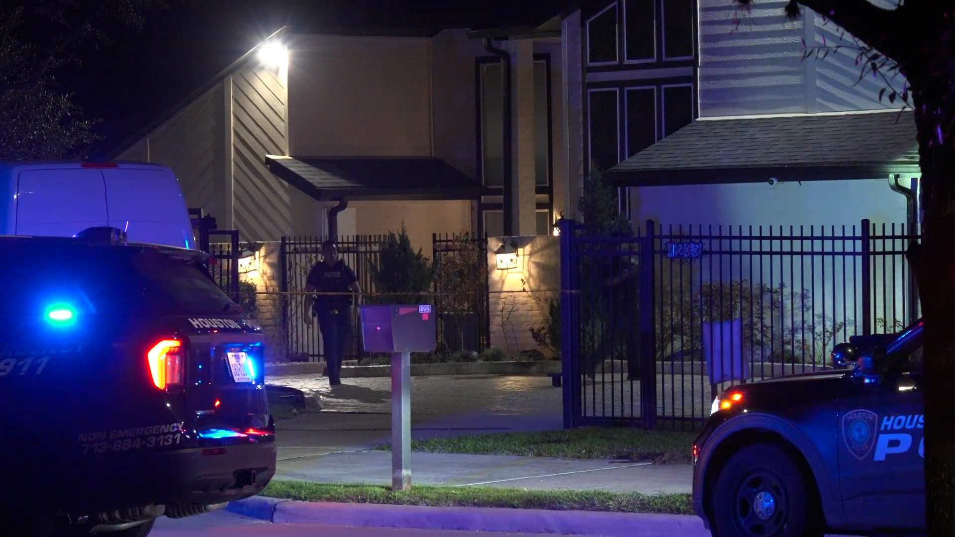 HPD update: Homeowner killed, suspect hurt in shooting during burglary ...