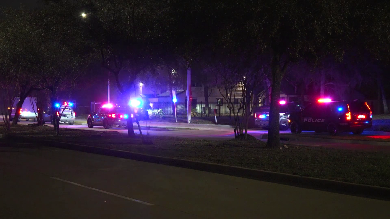 Man accidentally killed in shooting during burglary at his Houston home ...