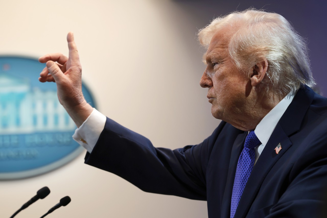 Trump boosts new global tariff to 15% after court setback