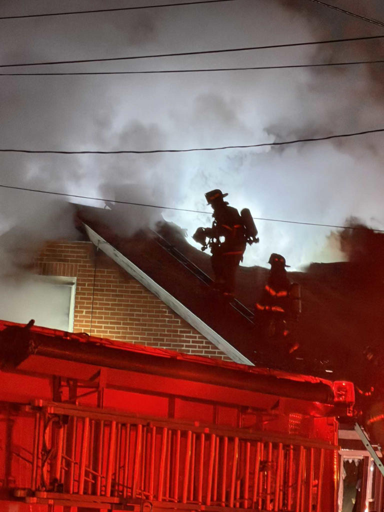 Crews battle house fire in Lebanon County