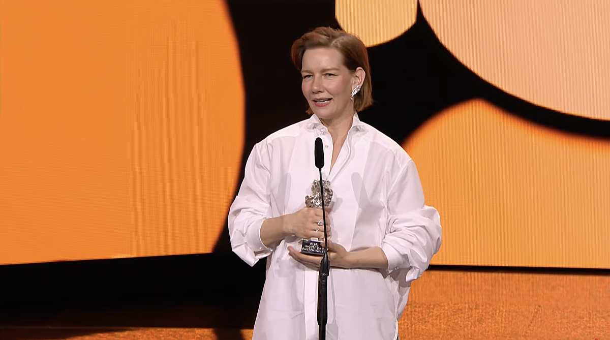 Minh tinh Sandra Hüller thắng Gấu bạc LHP Berlin 2026