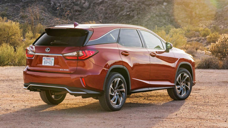 Lexus RX 350 interior: Why it's still a top choice in 2026