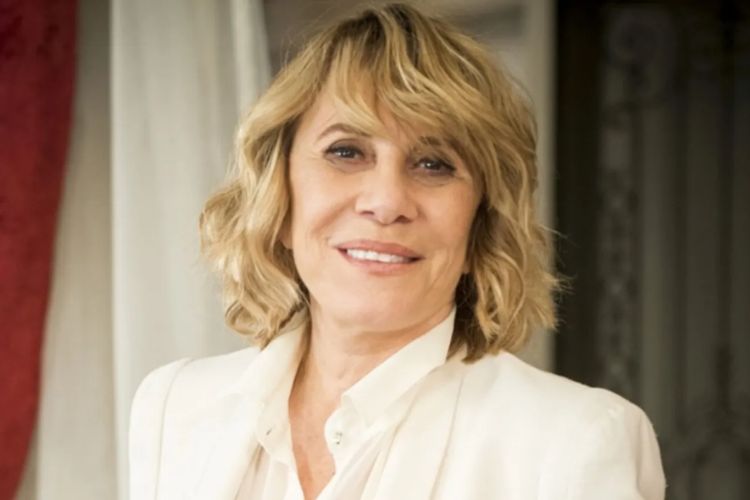 A atriz Renata Sorrah está em apuros ao ser processa por ex-funcionária que pede quase 1 milhão de reias como indenização – Foto: Divulgação/TV Globo