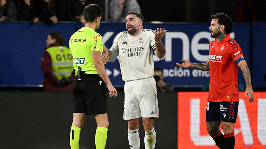 Dani Carvajal (center) was a liability against Osasuna. | Ander Gillenea/AFP/Getty Images
