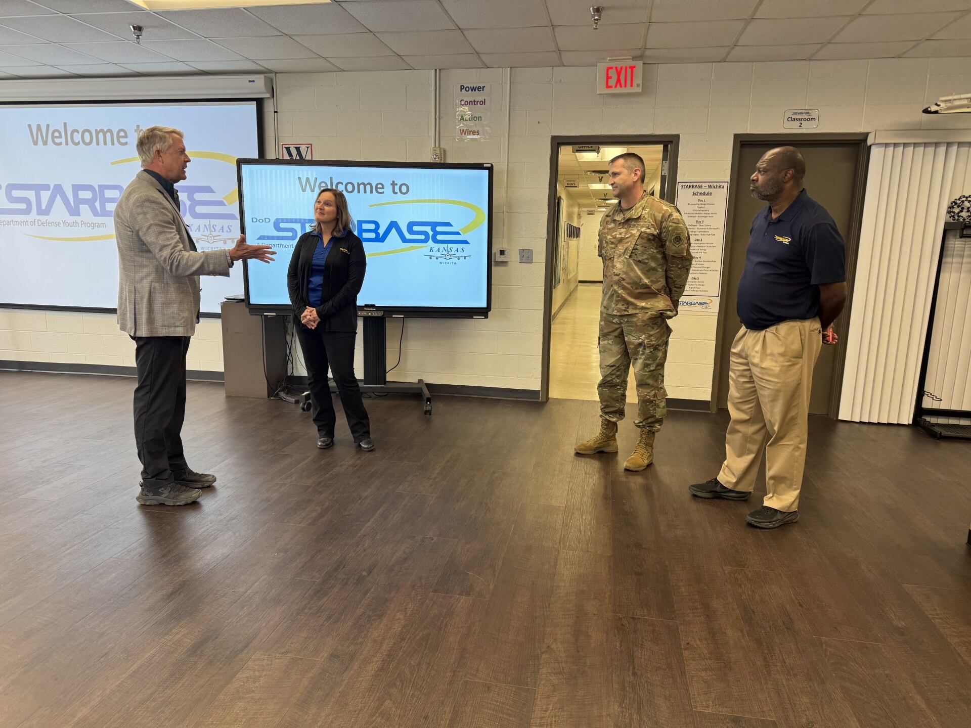 Senator Marshall visits STARBASE program in Wichita