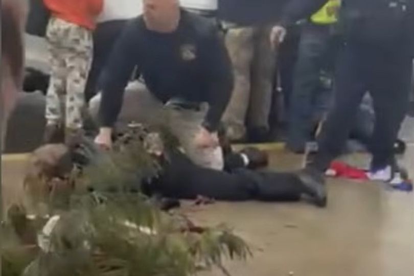 Horror video shows plain-clothed police chief choking students at anti-ICE protest<br><br>