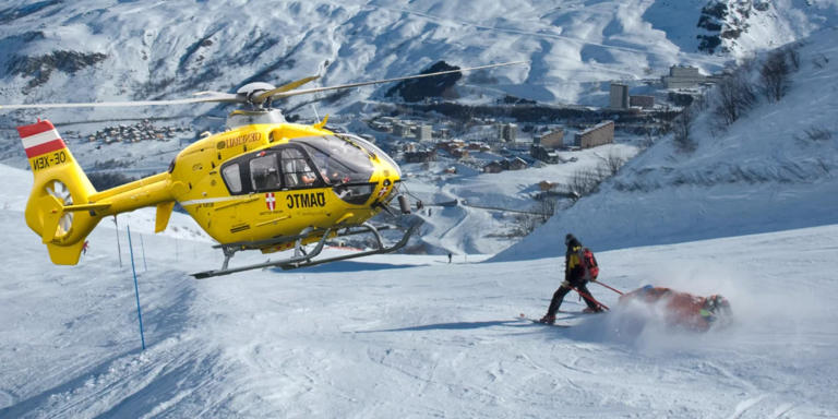 Skiunfall: 29-Jährige mit tiefen Schnittwunden ins Spital geflogen