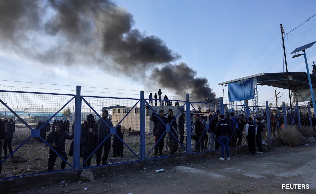 How guards abandoned posts, let 20,000 ISIS affiliates escape Syria camp