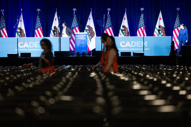 Barabak: Ocho candidatos, cuatro minutos para postularse a gobernador de California. ¡Listos, ya!