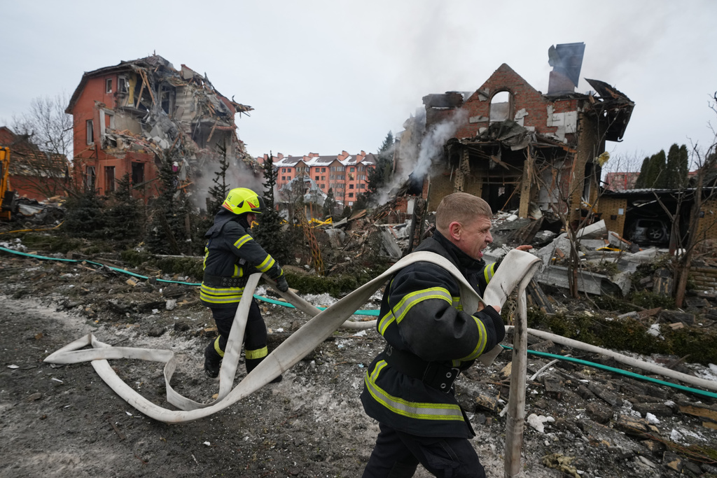 Russian missile and drone barrage hits Kyiv suburbs, killing 1